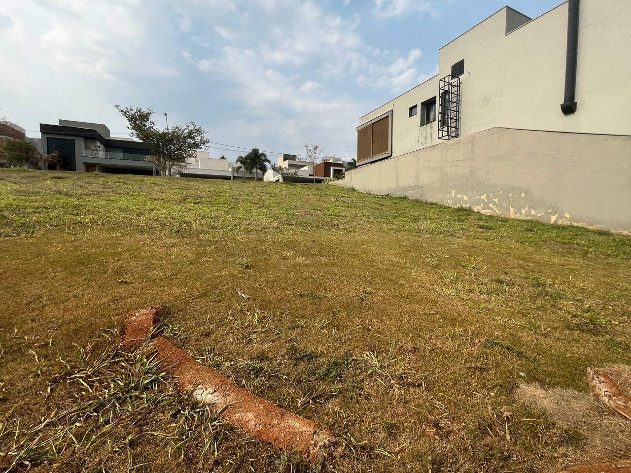 Terreno em Condomínio à venda no Alphaville Piracicaba, no bairro Santa Rosa em Piracicaba - SP