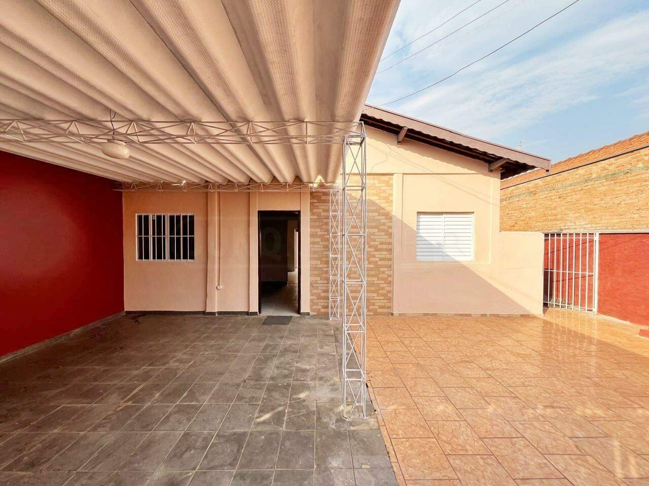 Casa à venda, 2 quartos, 2 vagas, no bairro Vila Industrial em Piracicaba - SP