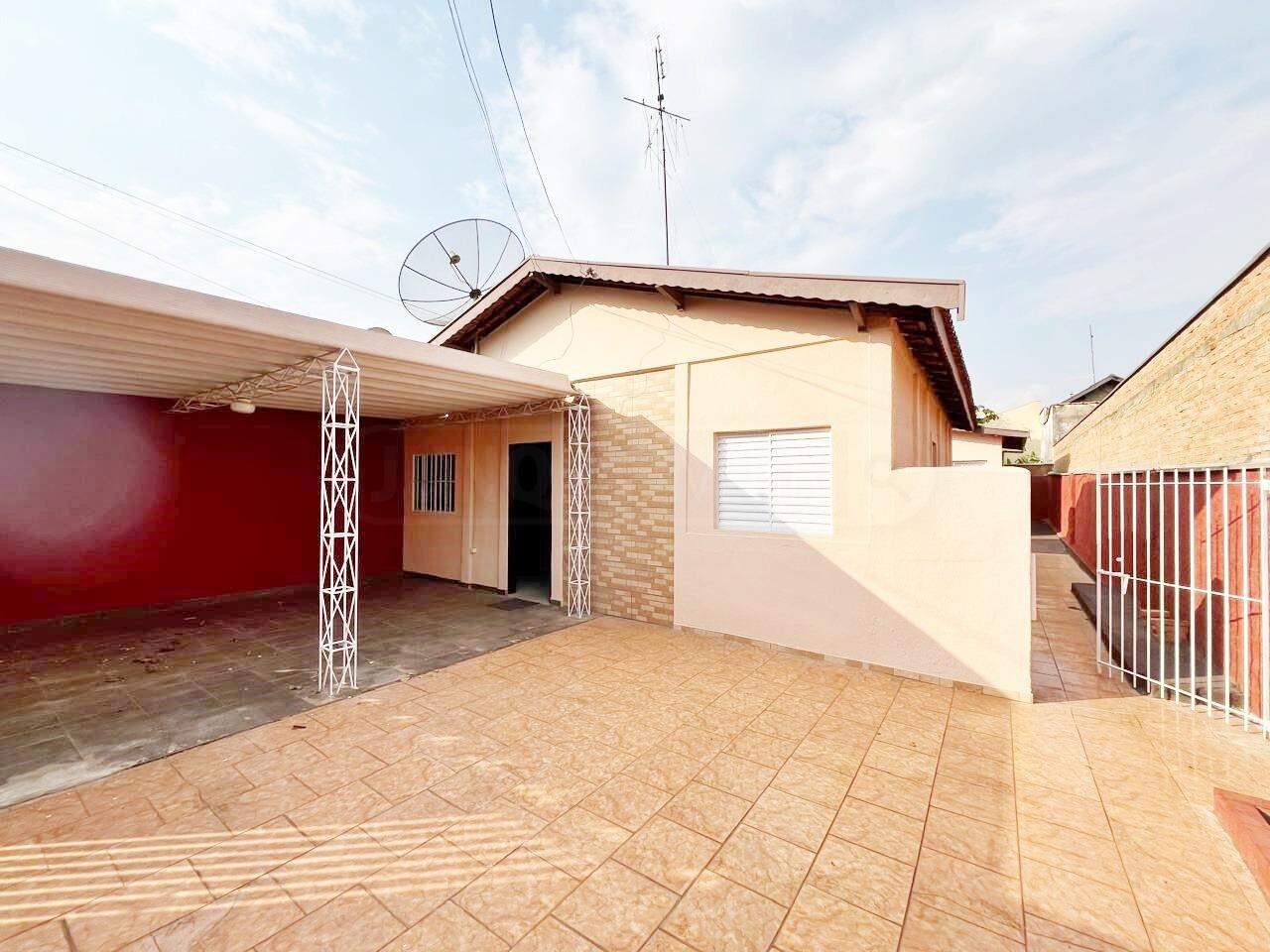 Casa à venda, 2 quartos, 2 vagas, no bairro Vila Industrial em Piracicaba - SP