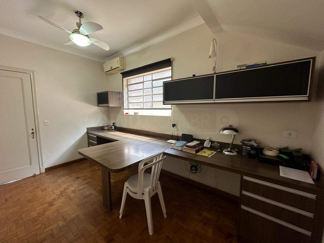 Casa Comercial à venda, 4 quartos, sendo 1 suíte, 6 vagas, no bairro Centro em Piracicaba - SP