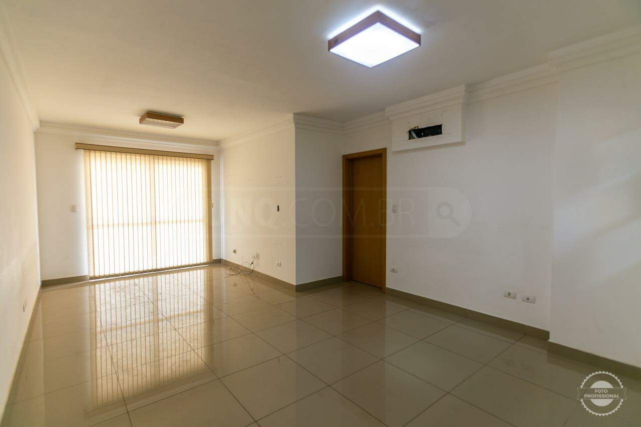 Apartamento à venda no Terraço Maronella, 3 quartos, sendo 1 suíte, 2 vagas, no bairro São Judas em Piracicaba - SP