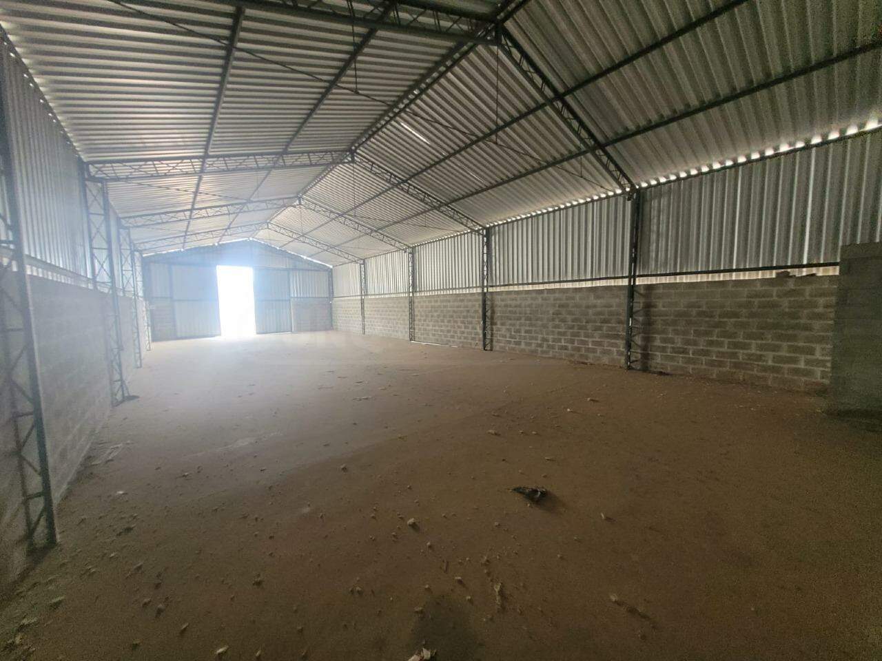 Galpão para alugar, no bairro Nova Aurora em São Pedro - SP