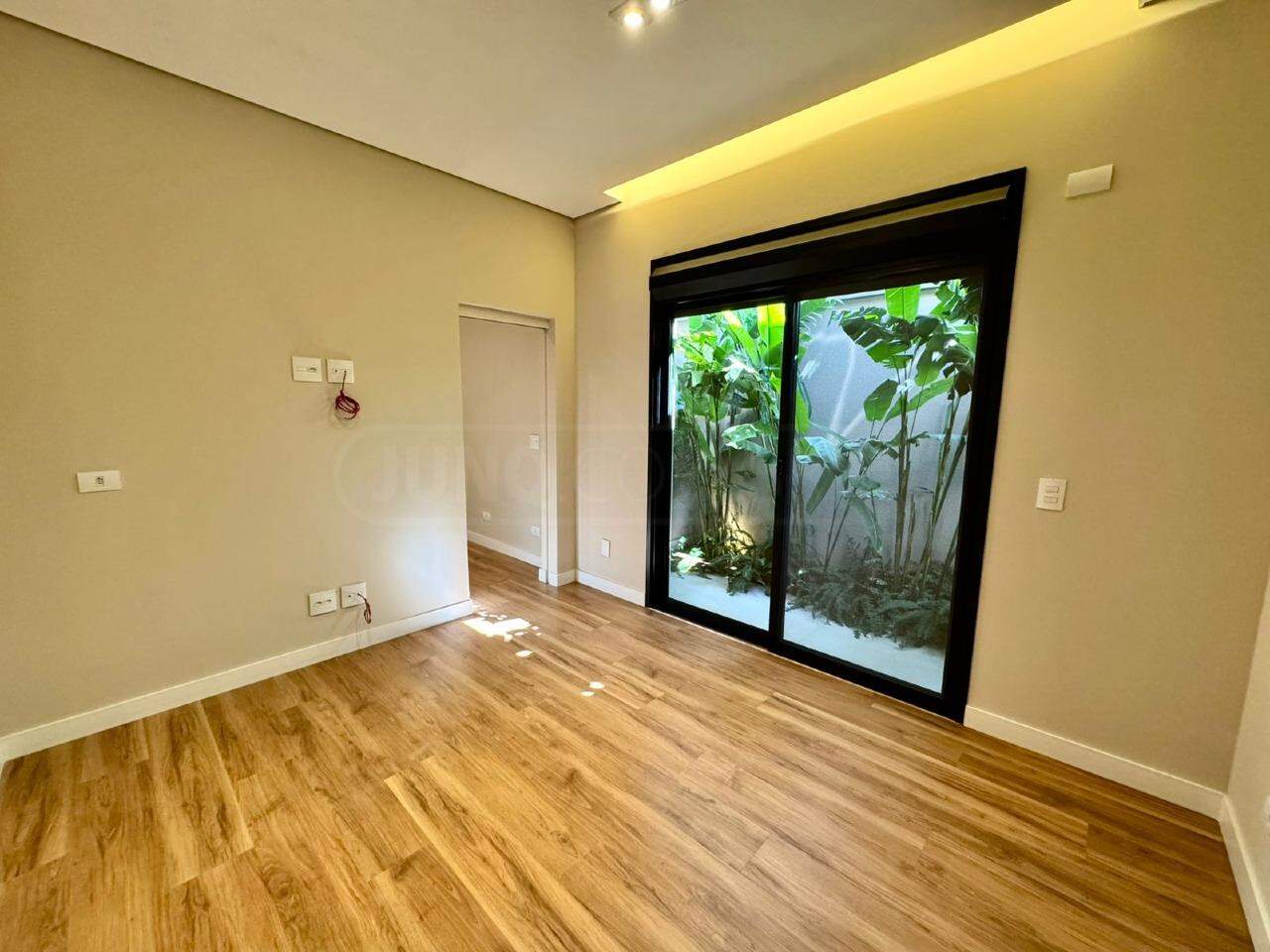 Casa em Condomínio à venda no Damha II , 3 quartos, sendo 3 suítes, 4 vagas, no bairro Ondas em Piracicaba - SP