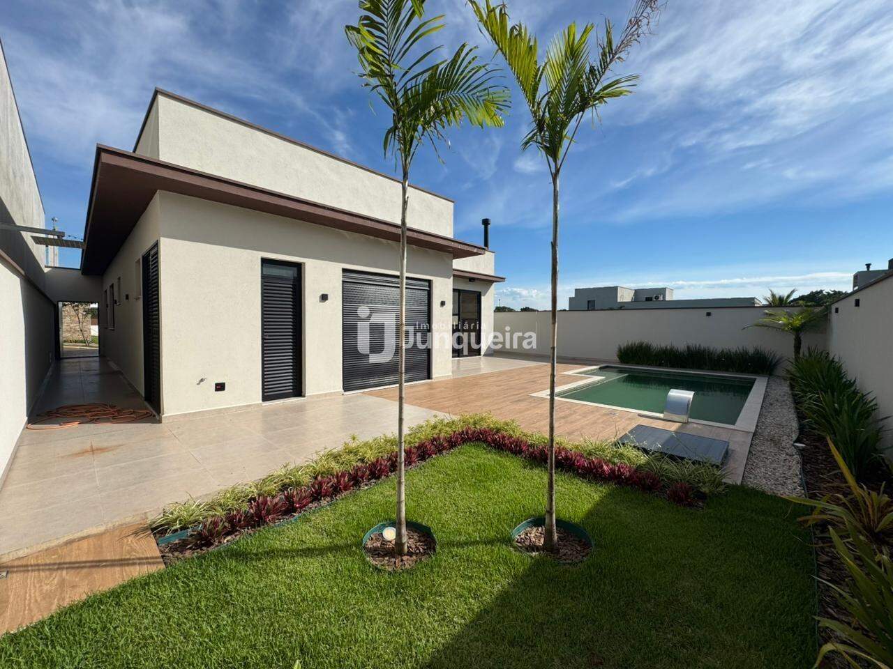 Casa em Condomínio à venda no Damha II , 3 quartos, sendo 3 suítes, 4 vagas, no bairro Parque Residencial Damha II em Piracicaba - SP