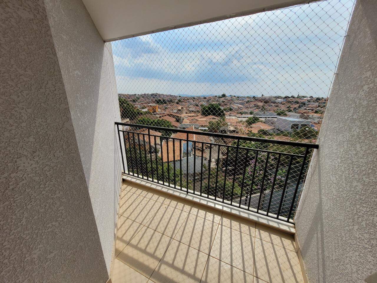 Apartamento à venda no Plaza Mayor, 2 quartos, sendo 1 suíte, 2 vagas, no bairro Paulicéia em Piracicaba - SP