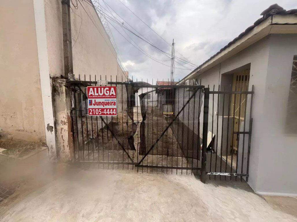 Casa para alugar, 2 quartos, 1 vaga, no bairro Vila Rezende em Piracicaba - SP