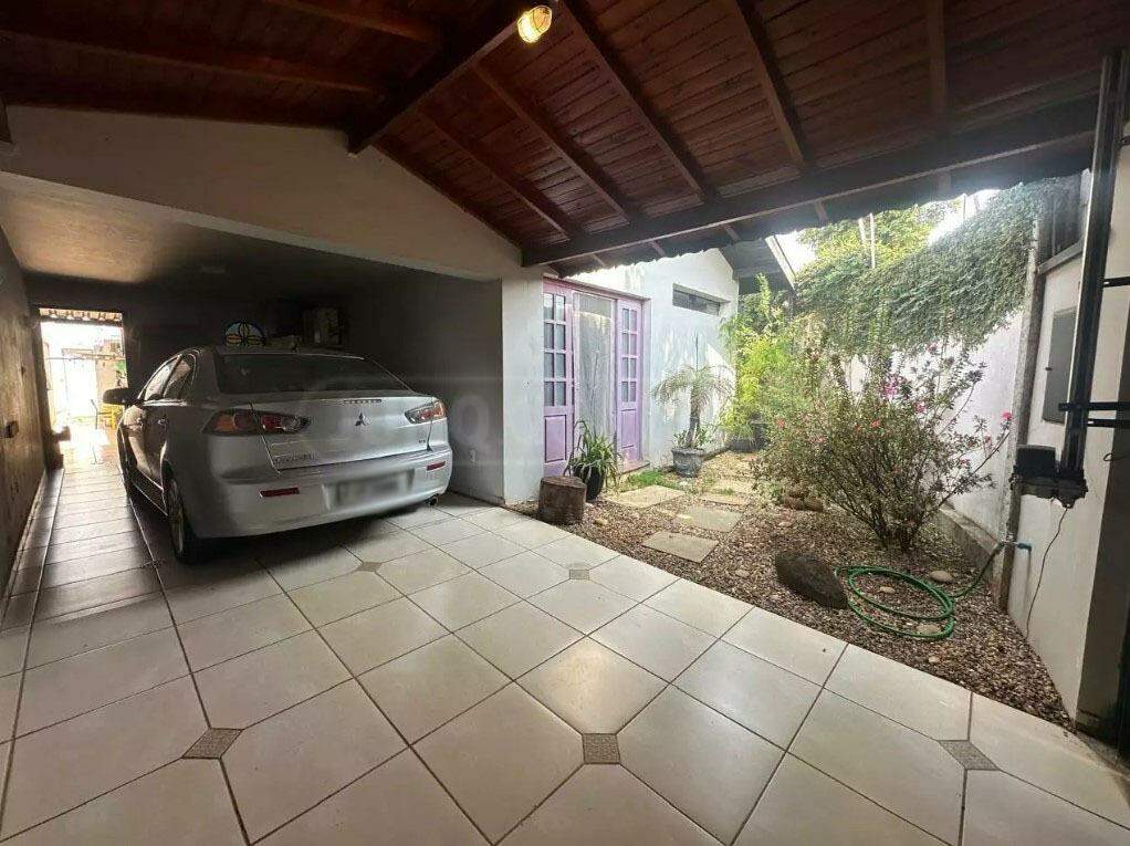 Casa à venda, 3 quartos, sendo 1 suíte, 2 vagas, no bairro Nova Piracicaba em Piracicaba - SP