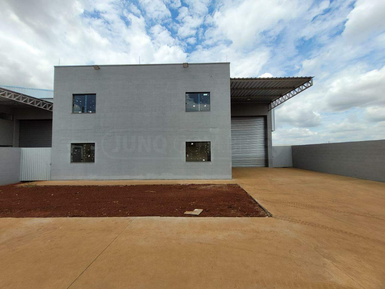 Galpão para alugar, no bairro Água Santa em Piracicaba - SP