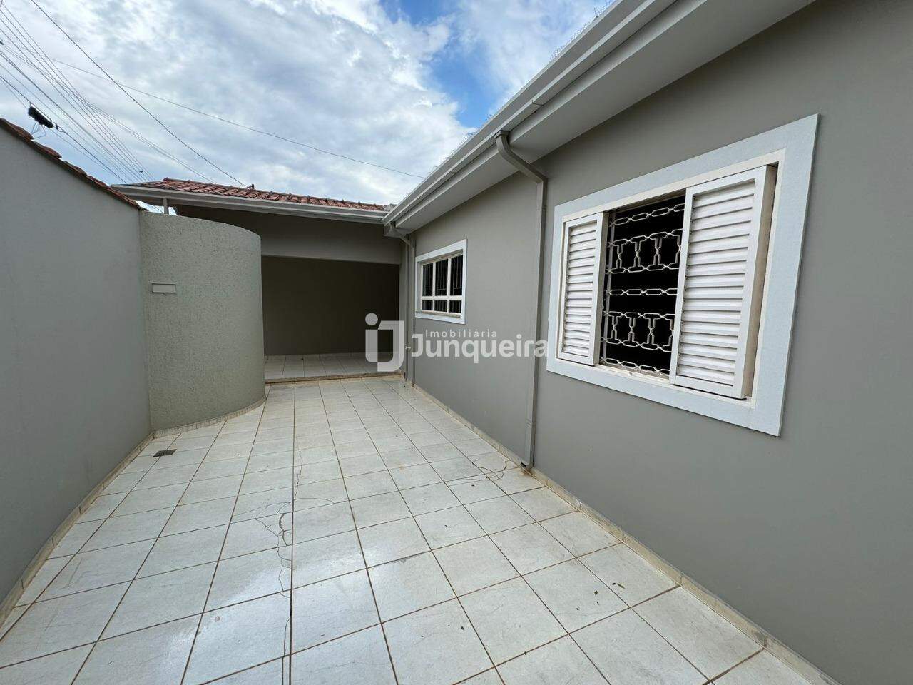 Casa à venda, 3 quartos, sendo 1 suíte, 1 vaga, no bairro Jardim São Cristóvão II em Rio das Pedras - SP