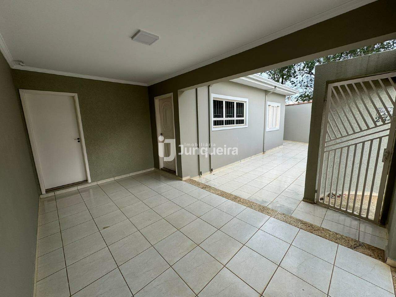 Casa à venda, 3 quartos, sendo 1 suíte, 1 vaga, no bairro Jardim São Cristóvão II em Rio das Pedras - SP