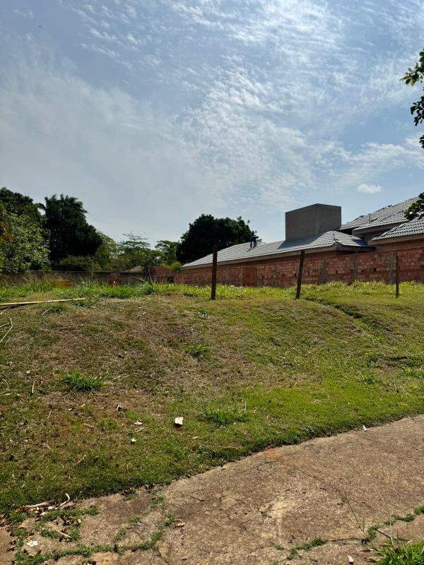 Terreno em Condomínio à venda no Park Campestre , no bairro Campestre em Piracicaba - SP