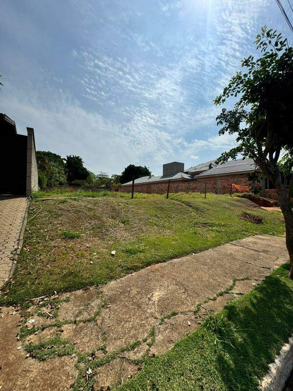 Terreno em Condomínio à venda no Park Campestre , no bairro Campestre em Piracicaba - SP