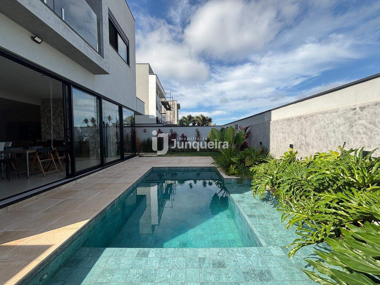 Casa em Condomínio à venda no Villa Bela Vista, 3 quartos, sendo 3 suítes, 4 vagas, no bairro Villa Bela Vista em Piracicaba - SP