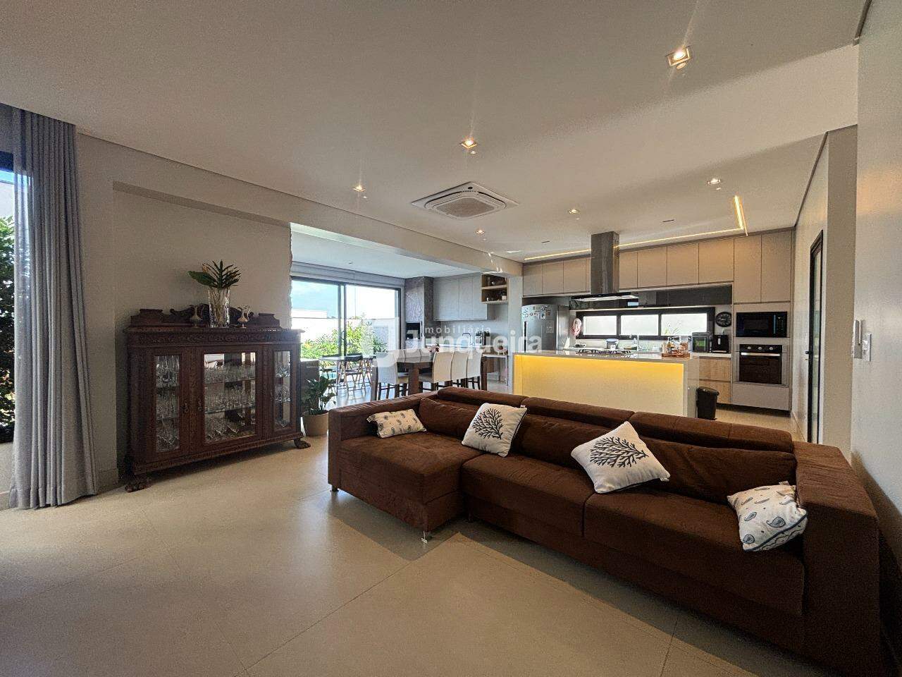 Casa em Condomínio à venda no Villa Bela Vista, 3 quartos, sendo 3 suítes, 4 vagas, no bairro Villa Bela Vista em Piracicaba - SP
