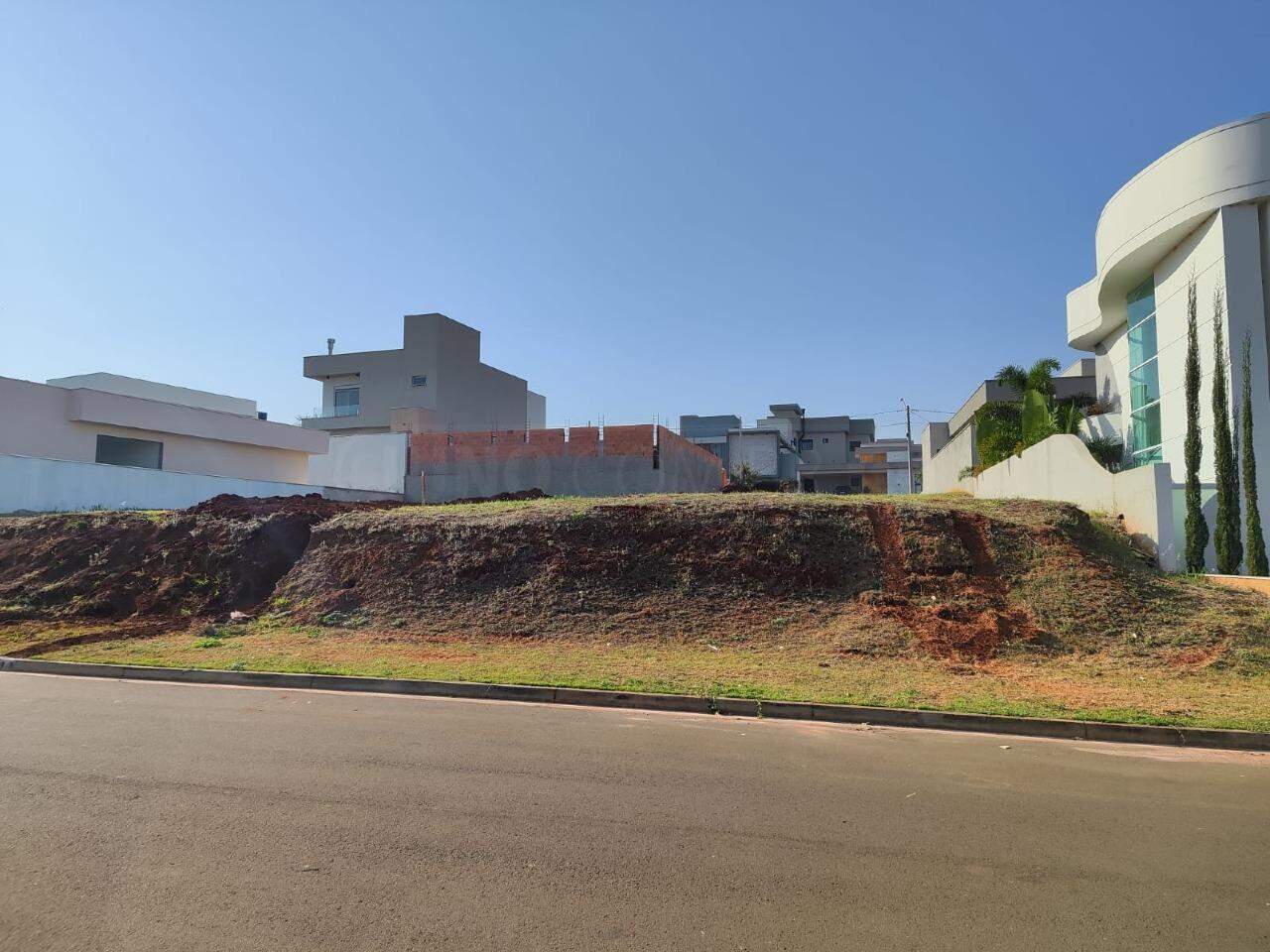 Terreno em Condomínio à venda no Villa Bela Vista, no bairro Santa Rosa em Piracicaba - SP