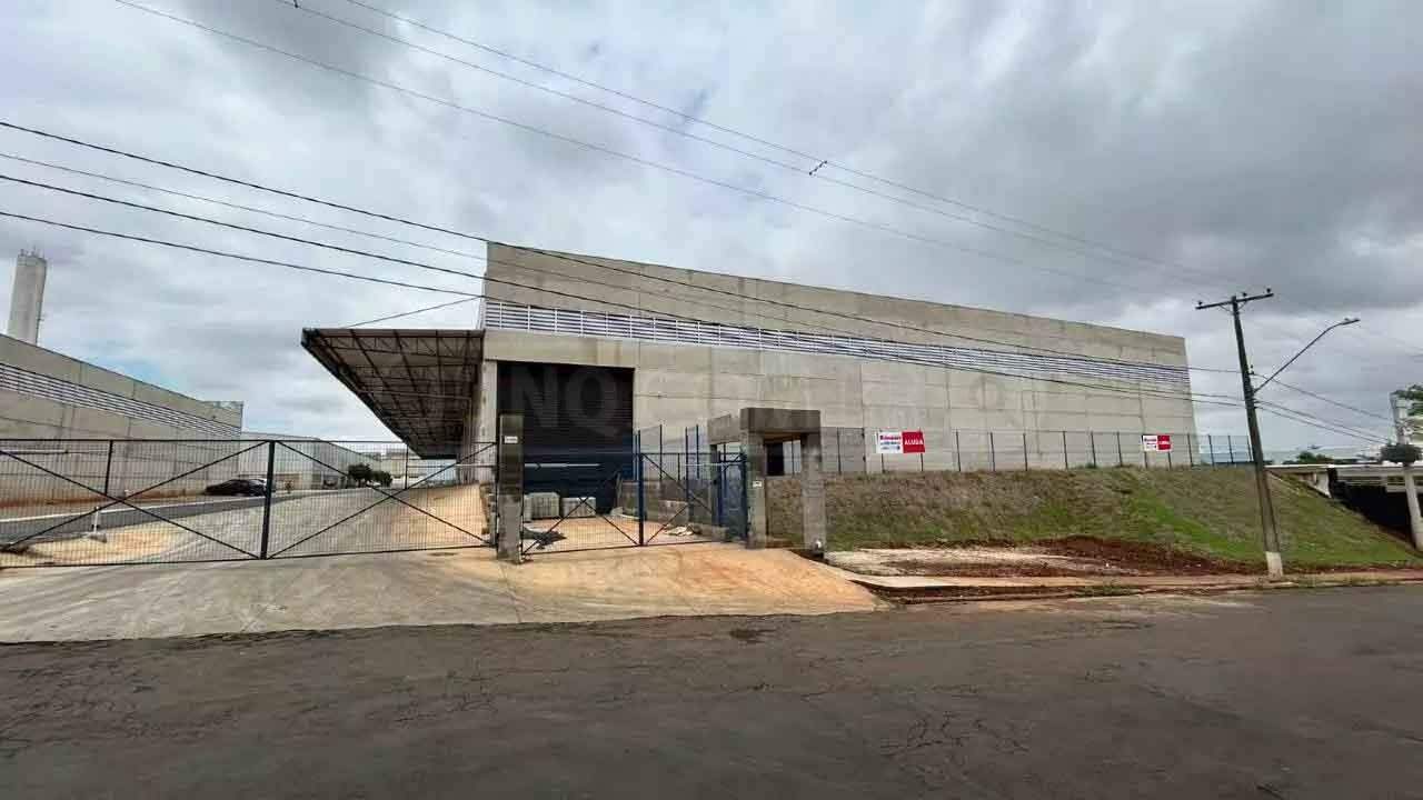 Galpão para alugar, 20 vagas, no bairro Unileste em Piracicaba - SP