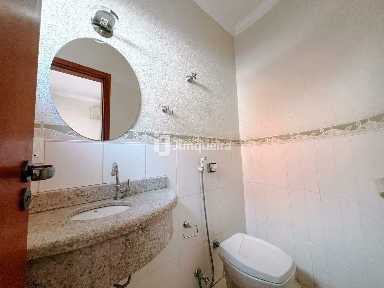 Casa em Condomínio à venda no Terras de Piracicaba IV, 3 quartos, sendo 3 suítes, 4 vagas, no bairro Terras de Piracicaba em Piracicaba - SP