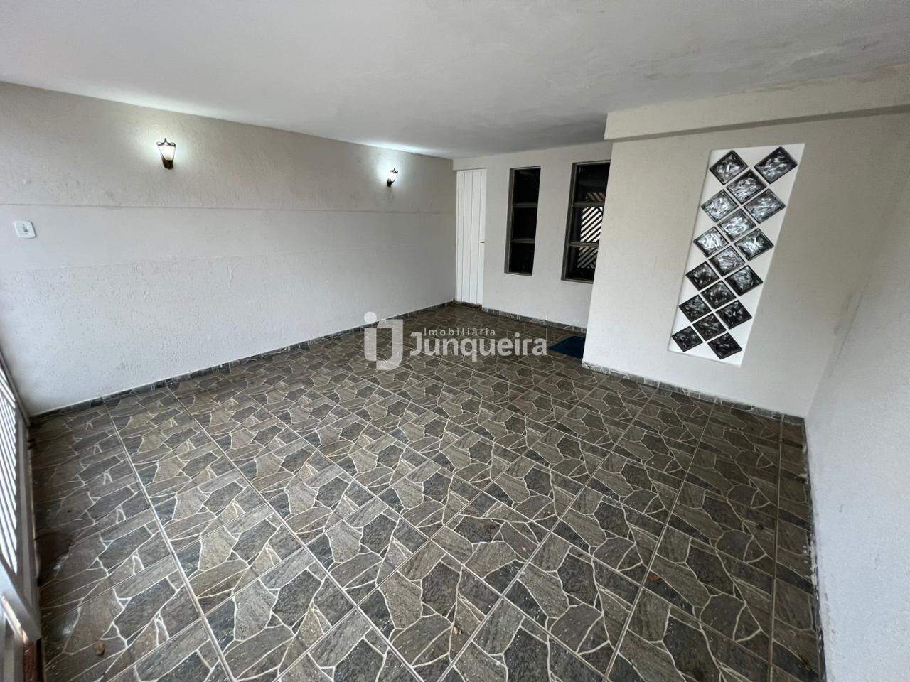 Casa para alugar, 2 quartos, 2 vagas, no bairro Jardim Algodoal em Piracicaba - SP