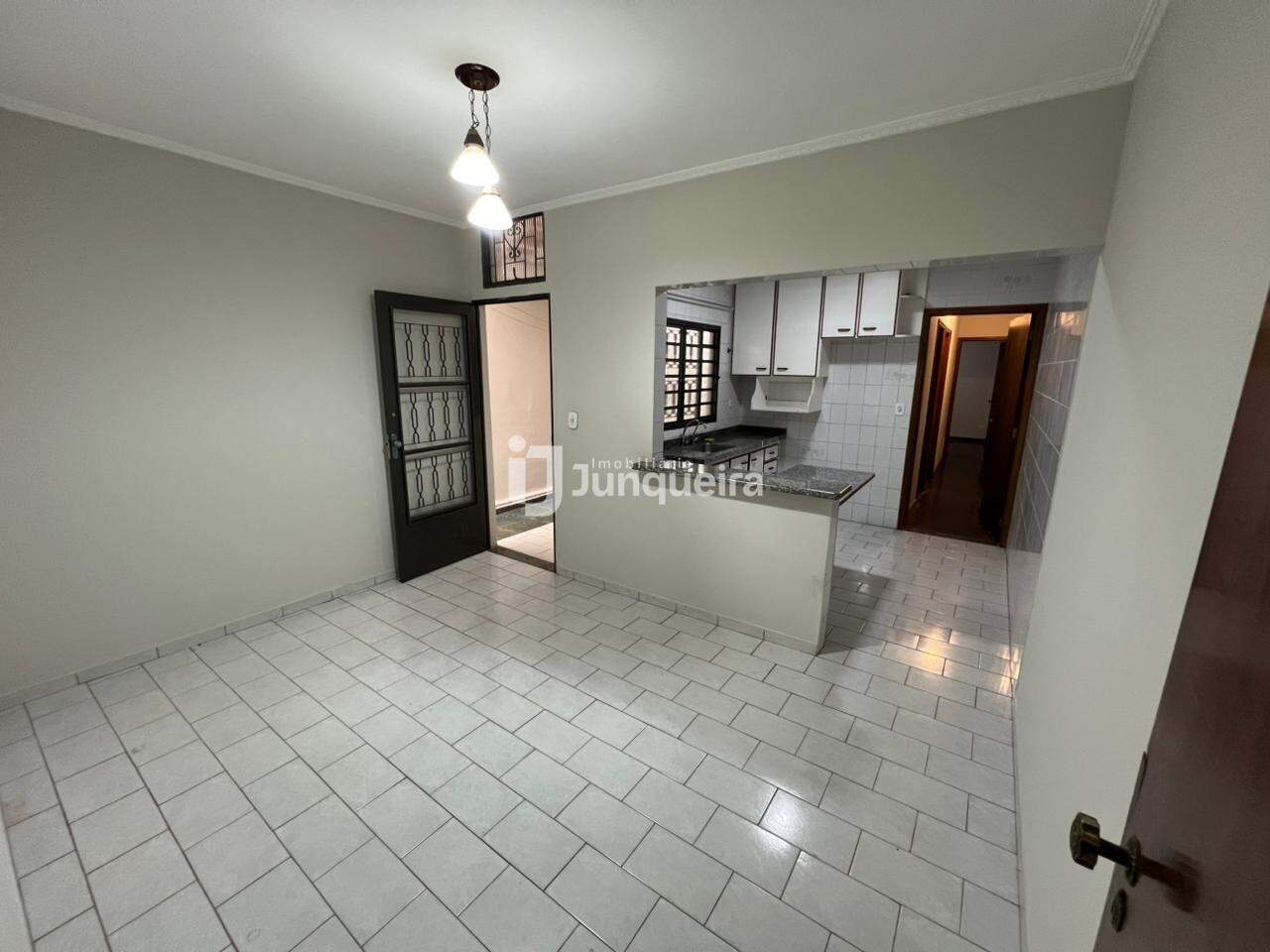 Casa para alugar, 2 quartos, 2 vagas, no bairro Jardim Algodoal em Piracicaba - SP