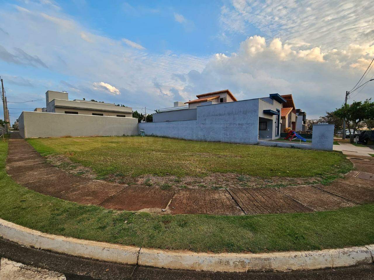 Terreno em Condomínio à venda no Park Unimep Taquaral, no bairro Taquaral em Piracicaba - SP