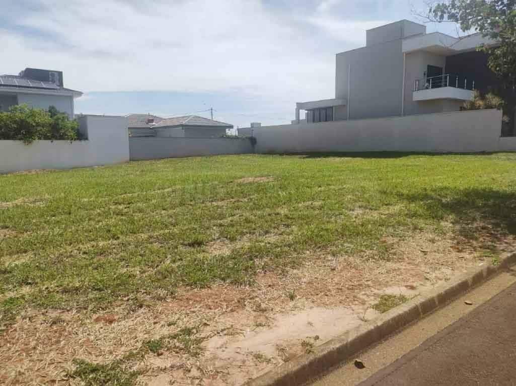 Terreno em Condomínio à venda no Quinta do Engenho, no bairro Residencial Fazenda Pinheirinho em Rio das Pedras - SP