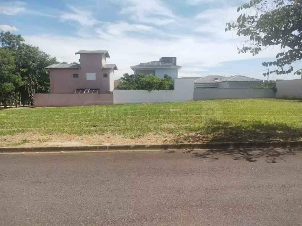 Terreno em Condomínio à venda no Quinta do Engenho, no bairro Residencial Fazenda Pinheirinho em Rio das Pedras - SP