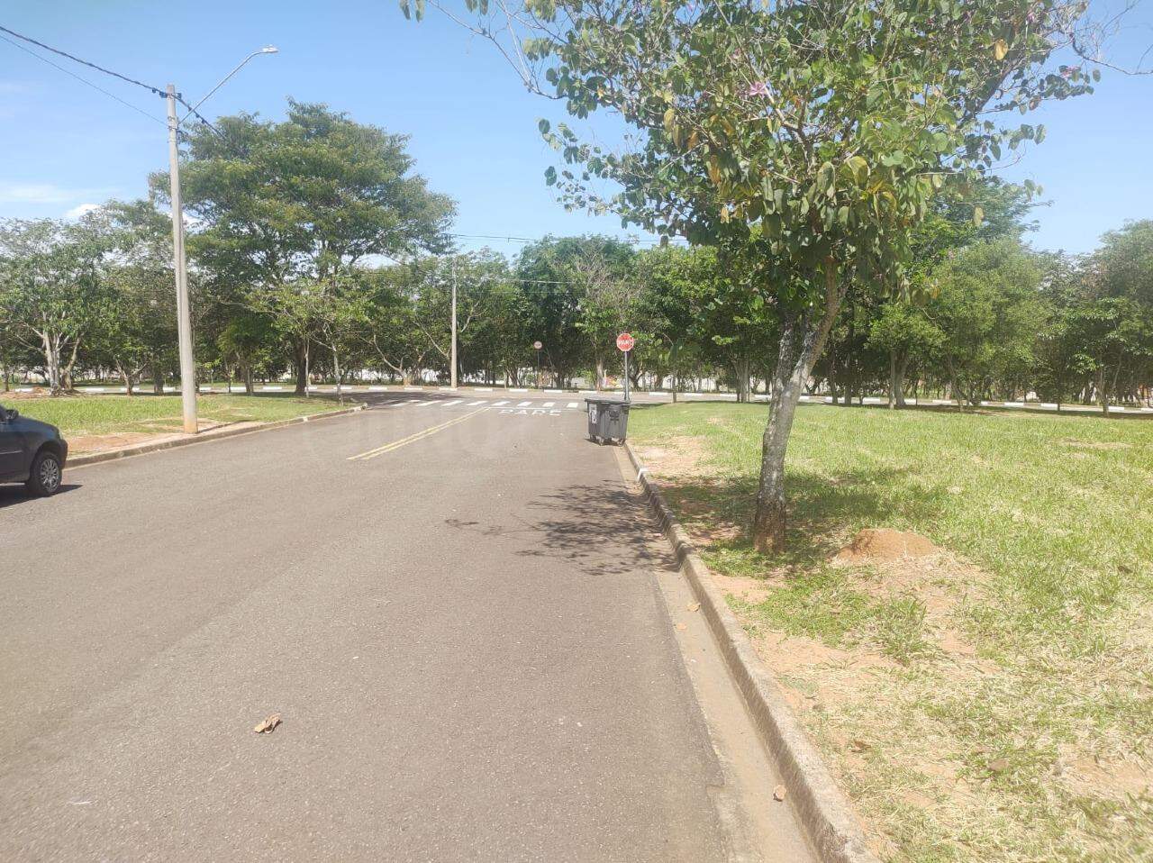 Terreno em Condomínio à venda no Quinta do Engenho, no bairro Residencial Fazenda Pinheirinho em Rio das Pedras - SP