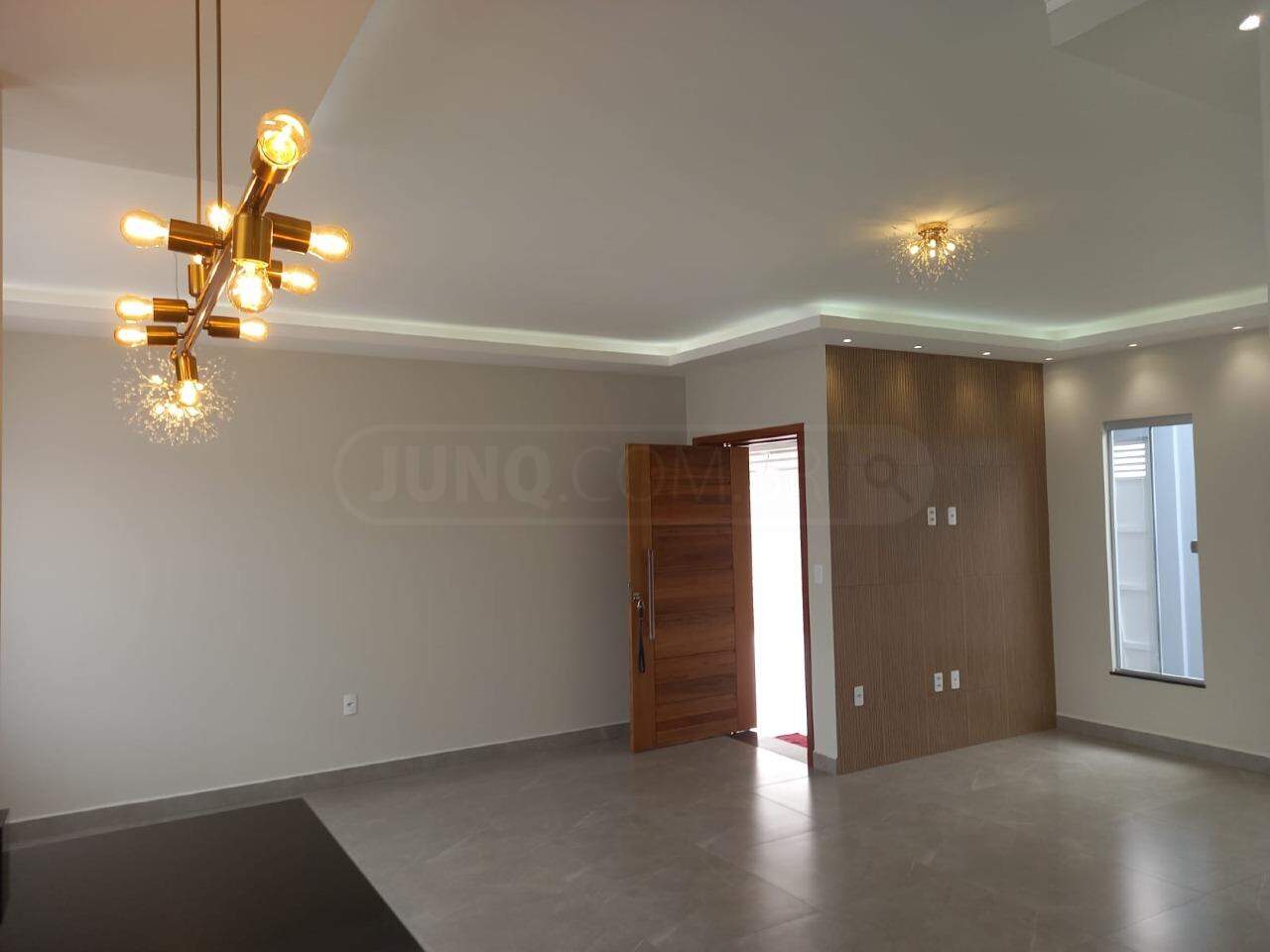 Casa à venda, 3 quartos, 5 vagas, no bairro Residencial Doutor Jorge Coury em Rio das Pedras - SP