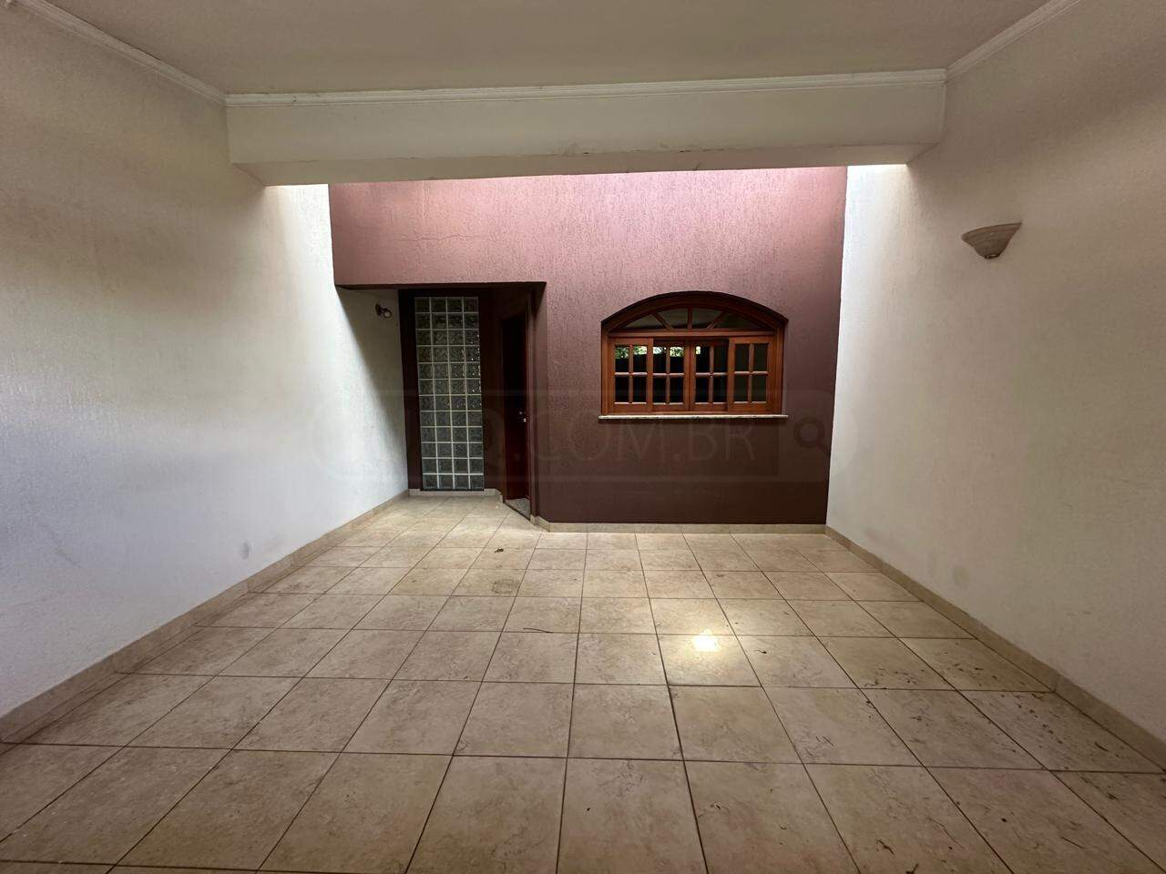 Casa à venda, 4 quartos, sendo 2 suítes, 2 vagas, no bairro Vila Rezende em Piracicaba - SP