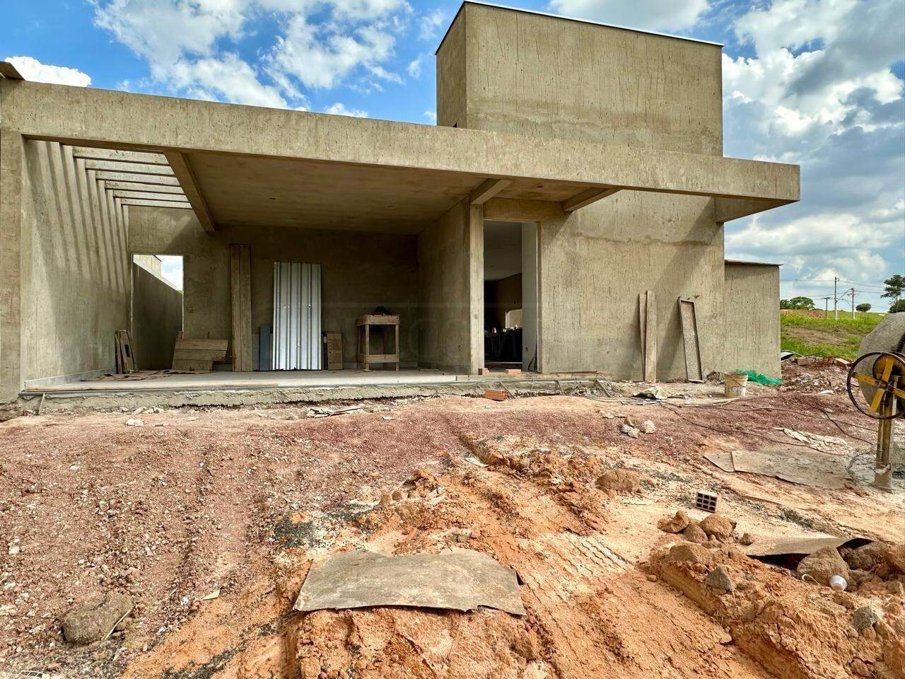 Casa em Condomínio à venda no Belmonte, 3 quartos, sendo 3 suítes, 4 vagas, no bairro Campestre em Piracicaba - SP