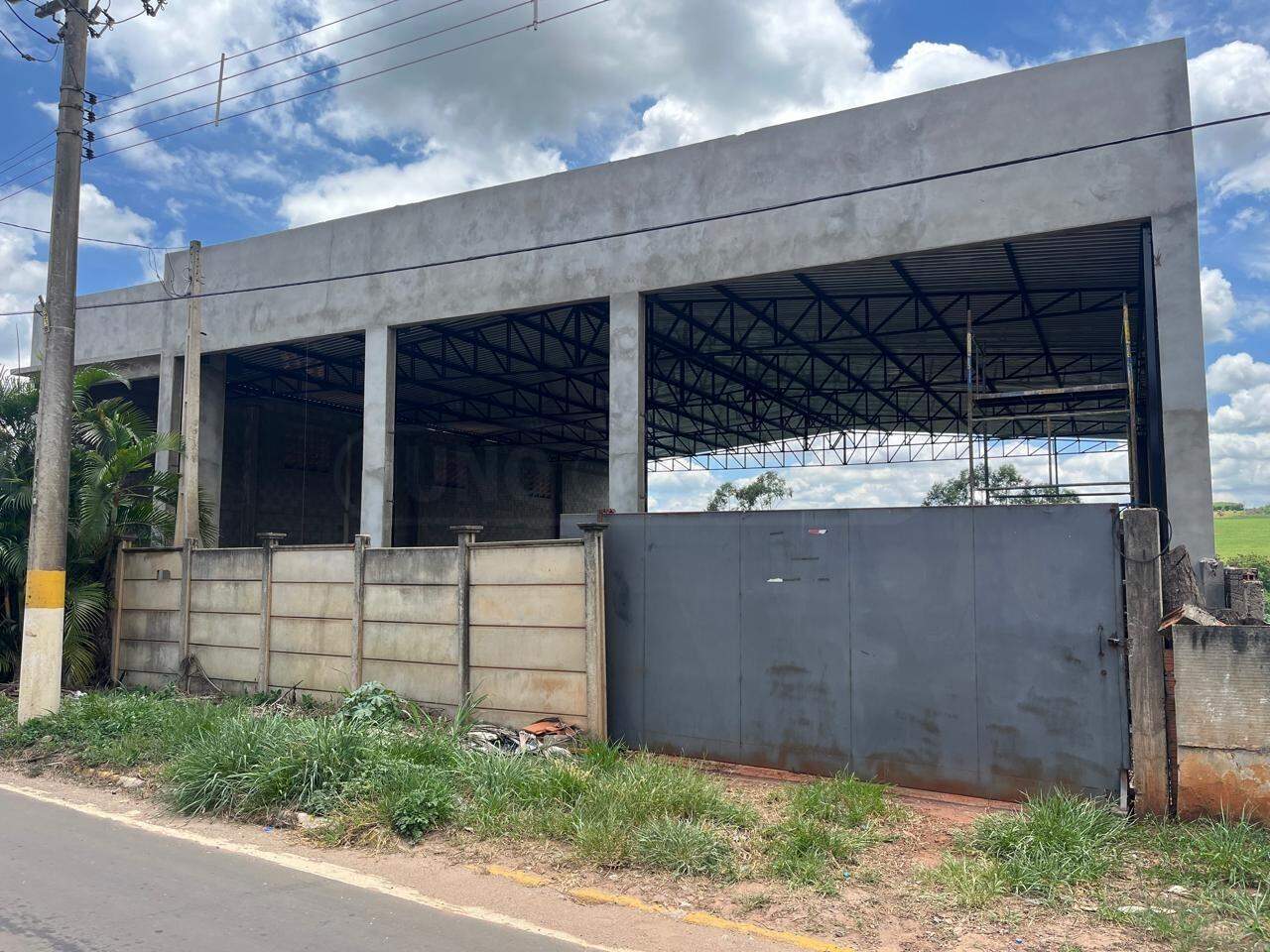 Galpão para alugar, no bairro Jardim São Carlos em Rio das Pedras - SP