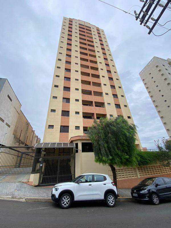 Apartamento à venda no Edifício Barcelona, 3 quartos, sendo 1 suíte, 1 vaga, no bairro Cidade Alta em Piracicaba - SP