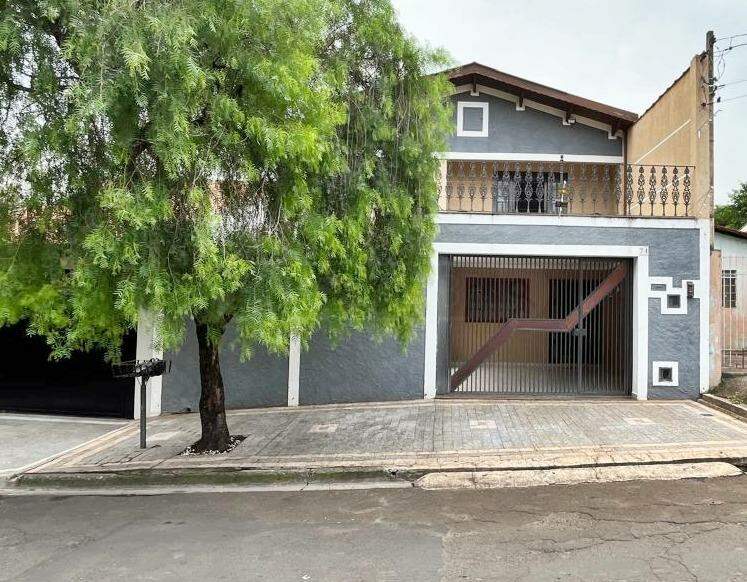 Casa à venda, 3 quartos, 2 vagas, no bairro Santa Terezinha em Piracicaba - SP