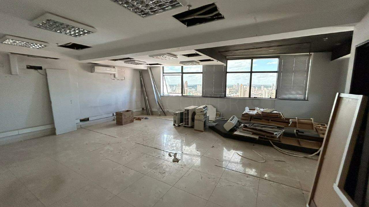 Sala Comercial para alugar, 1 vaga, no bairro Cidade Alta em Piracicaba - SP