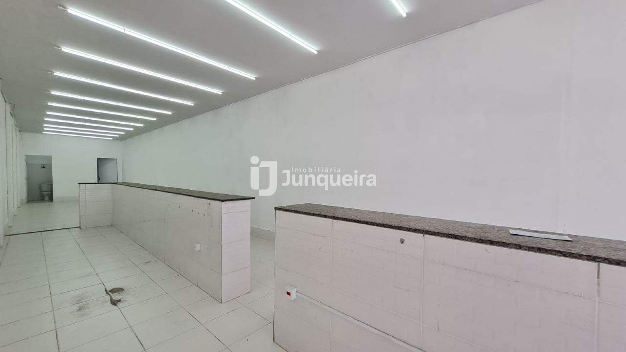 Salão para alugar, no bairro Centro em Piracicaba - SP