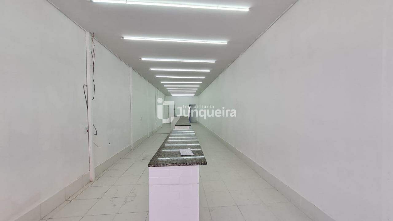 Salão para alugar, no bairro Centro em Piracicaba - SP