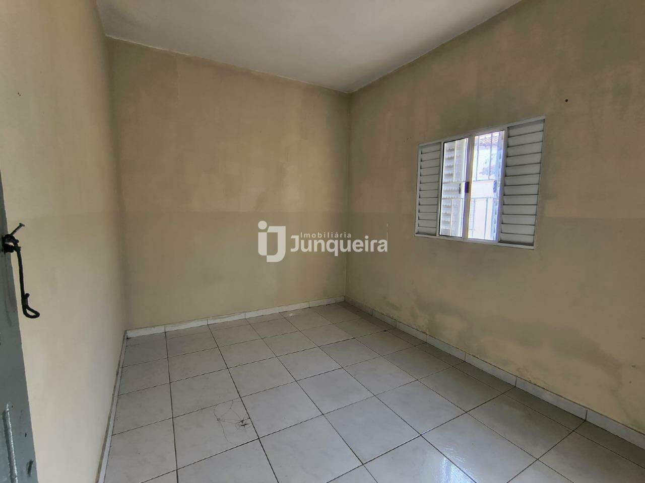 Casa para alugar, 2 quartos, 1 vaga, no bairro Cidade Alta em Piracicaba - SP