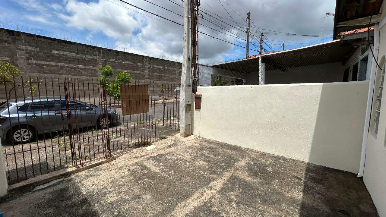 Casa para alugar, 1 quarto, 1 vaga, no bairro Santa Terezinha em Piracicaba - SP