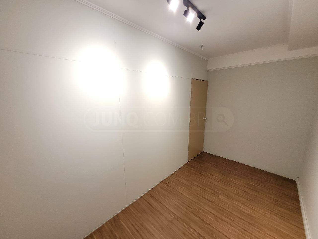 Sala Comercial para alugar, 1 vaga, no bairro Cidade Alta em Piracicaba - SP