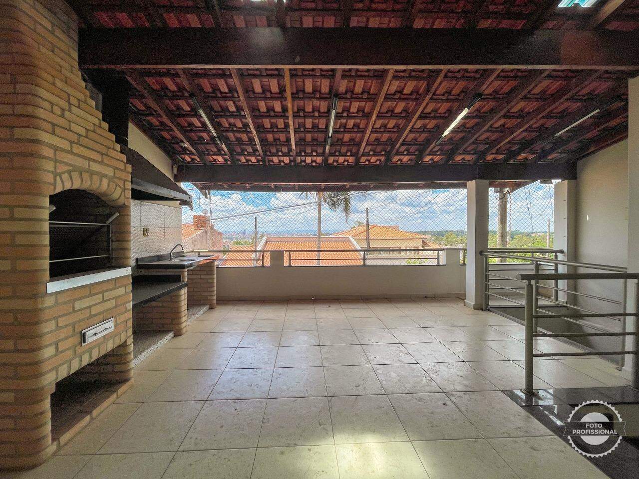 Casa à venda, 3 quartos, sendo 1 suíte, 2 vagas, no bairro Terra Rica III em Piracicaba - SP