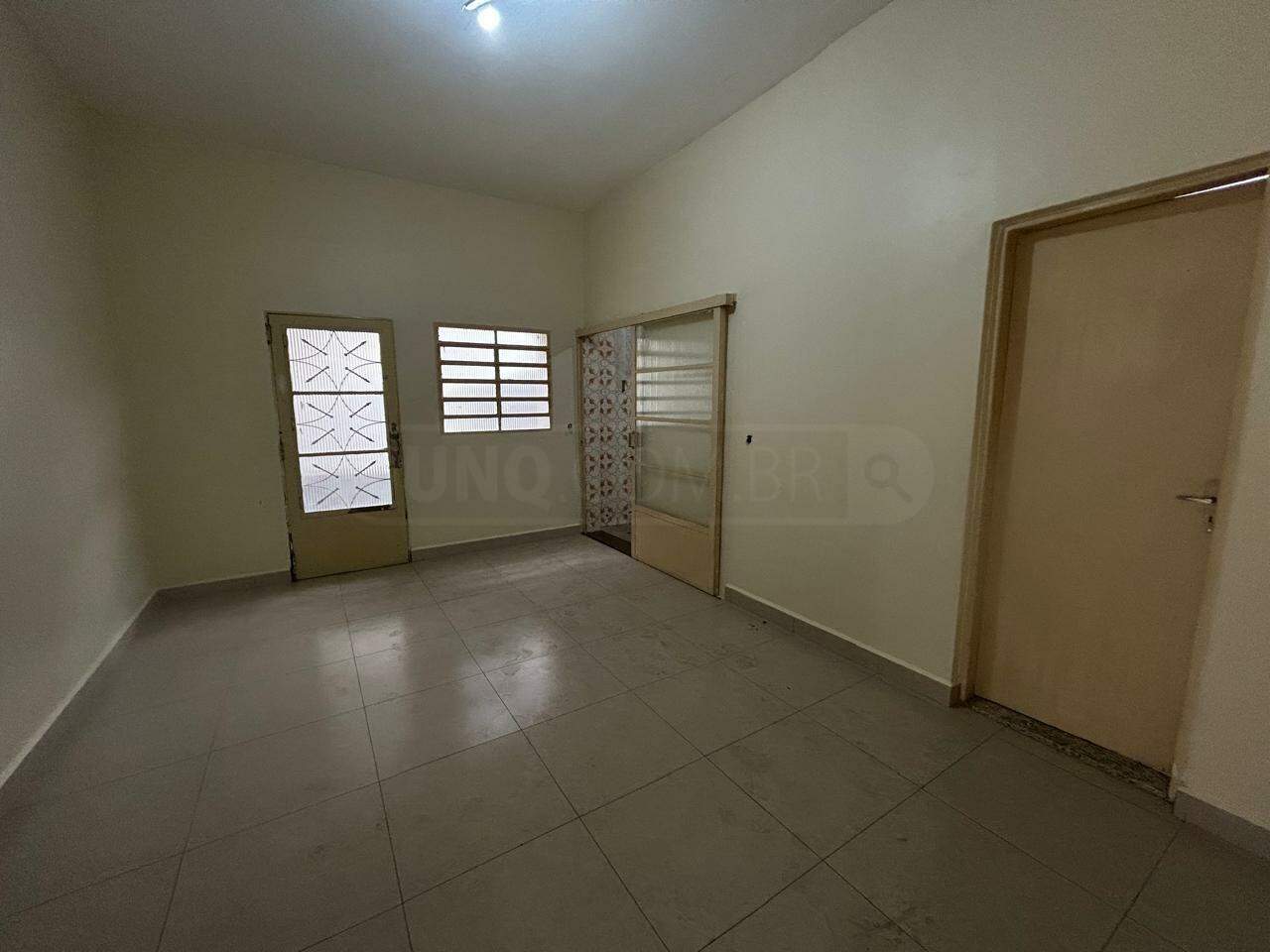 Casa Comercial à venda, 2 quartos, 2 vagas, no bairro Alto em Piracicaba - SP