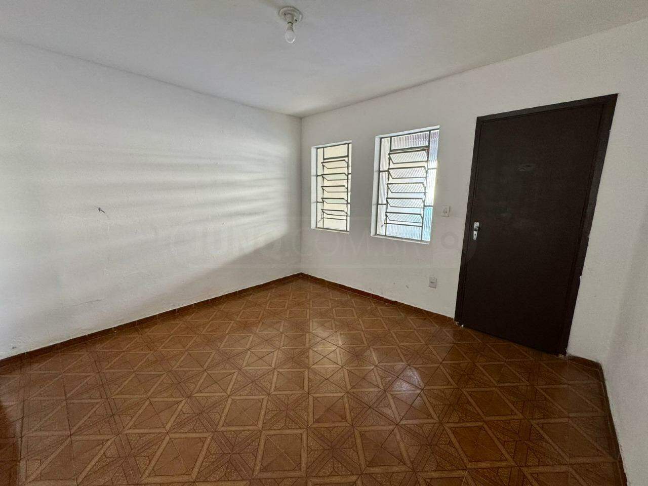 Casa à venda, 2 quartos, 2 vagas, no bairro Castelinho em Piracicaba - SP