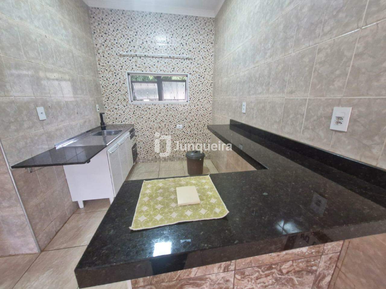 Casa à venda, 3 quartos, sendo 1 suíte, 6 vagas, no bairro Centro em Piracicaba - SP