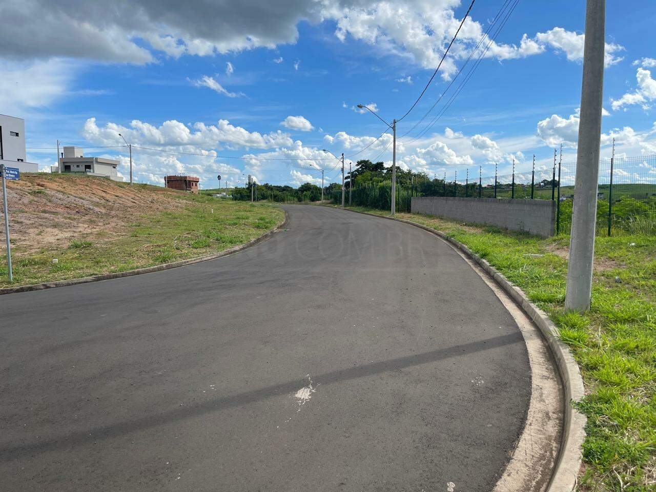 Terreno em Condomínio à venda no Canadá Residencial, no bairro Ondas em Piracicaba - SP