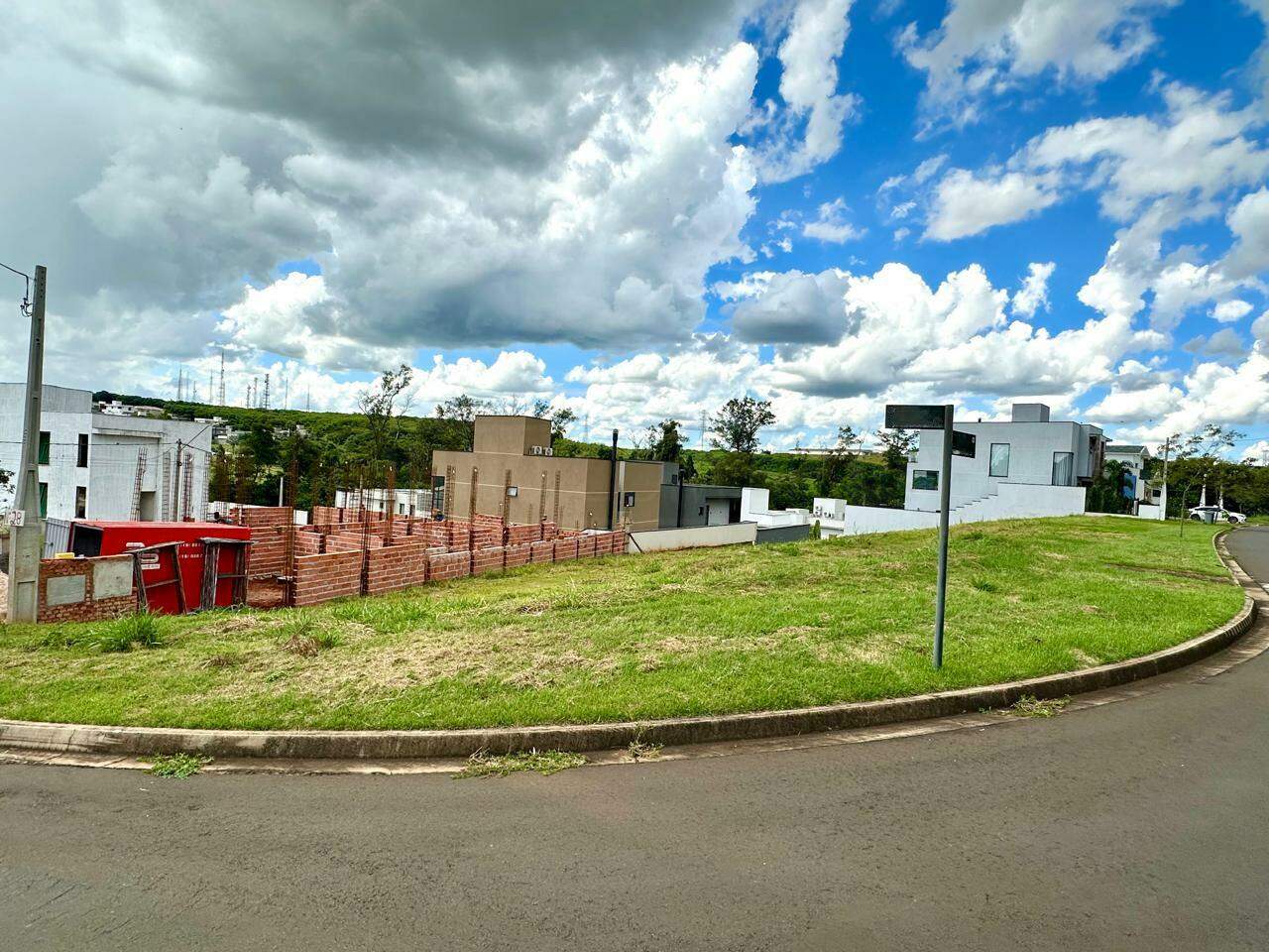 Terreno em Condomínio à venda no Villa Bela Vista, no bairro Santa Rosa em Piracicaba - SP