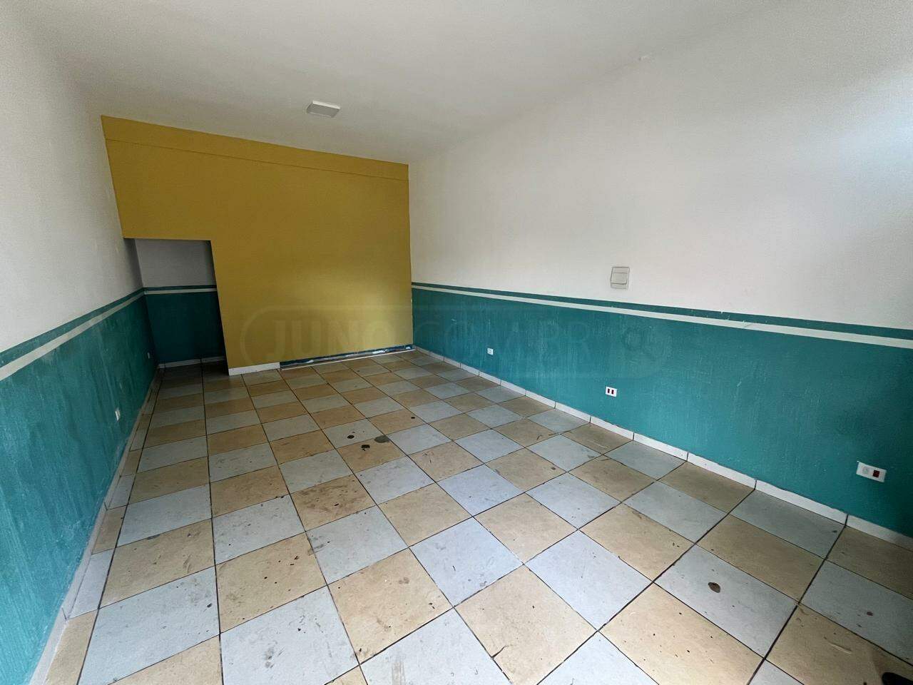 Salão para alugar, no bairro Jardim Oriente em Piracicaba - SP
