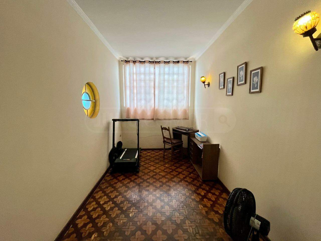 Casa à venda, 4 quartos, sendo 2 suítes, 2 vagas, no bairro Jardim Elite em Piracicaba - SP