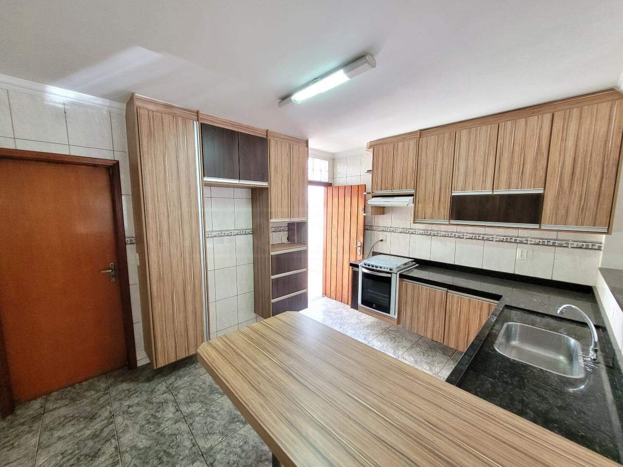 Casa para alugar, 2 quartos, 2 vagas, no bairro Loteamento Chácaras Nazareth II em Piracicaba - SP