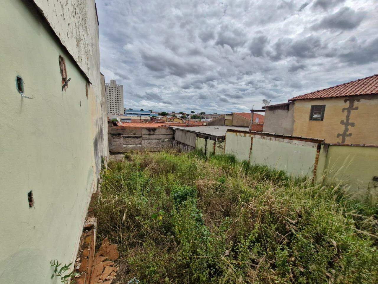 Terreno à venda, no bairro Vila Rezende em Piracicaba - SP