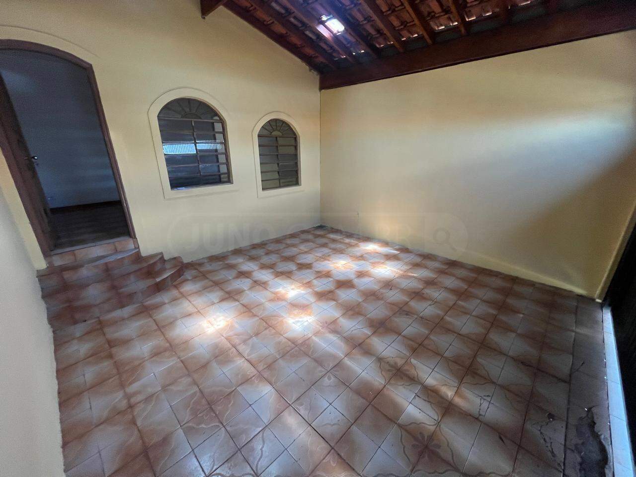 Casa para alugar, 2 quartos, no bairro Parque São Jorge em Piracicaba - SP